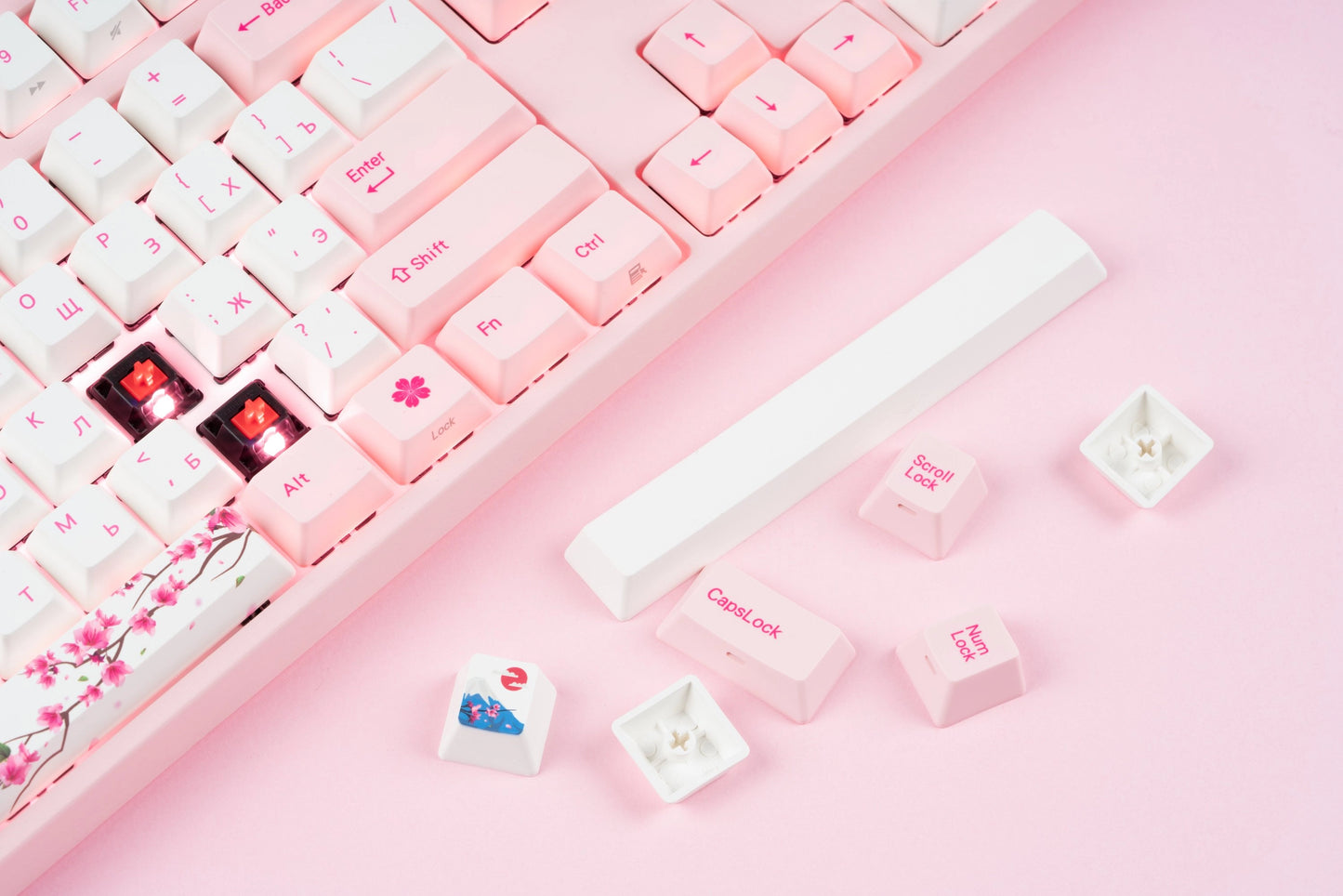 Varmilo VA108M Sakura, Cherry MX Red klaviaturasi