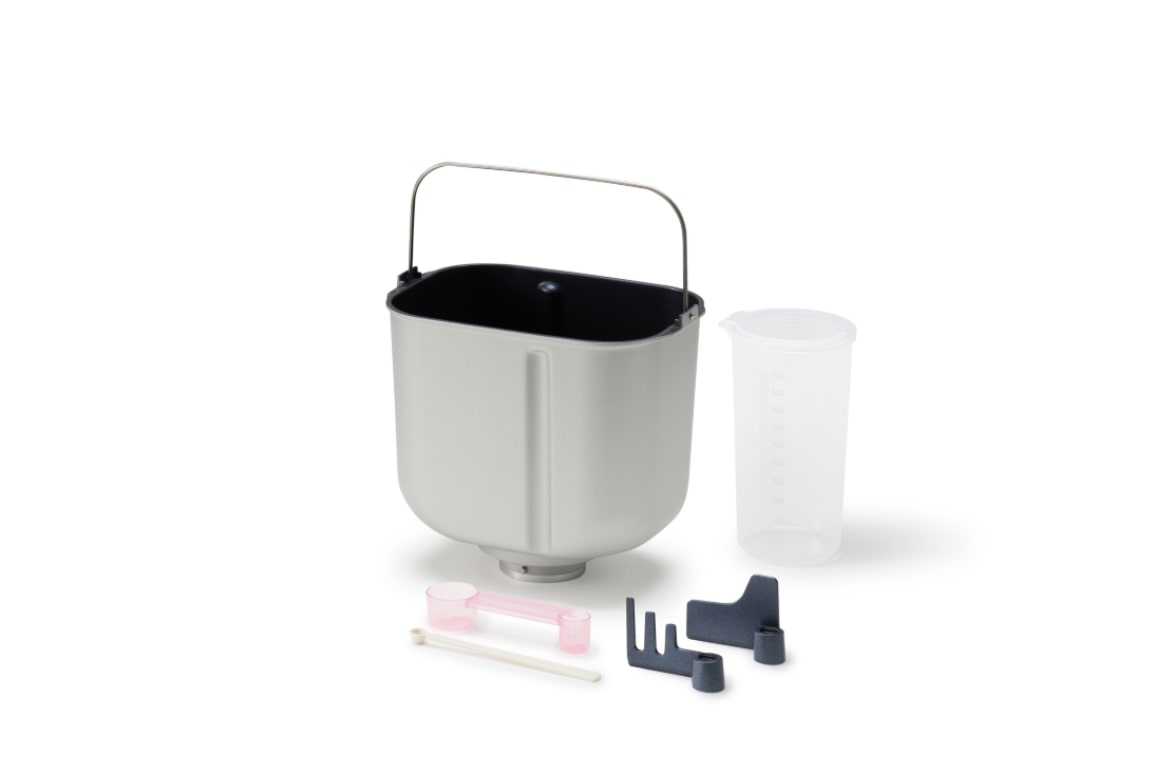 Non ishlab chiqaruvchi Panasonic 550W, dasturlari-30, maksimal vazni -1,25kg, shakli-to'rtburchak, metall, qora