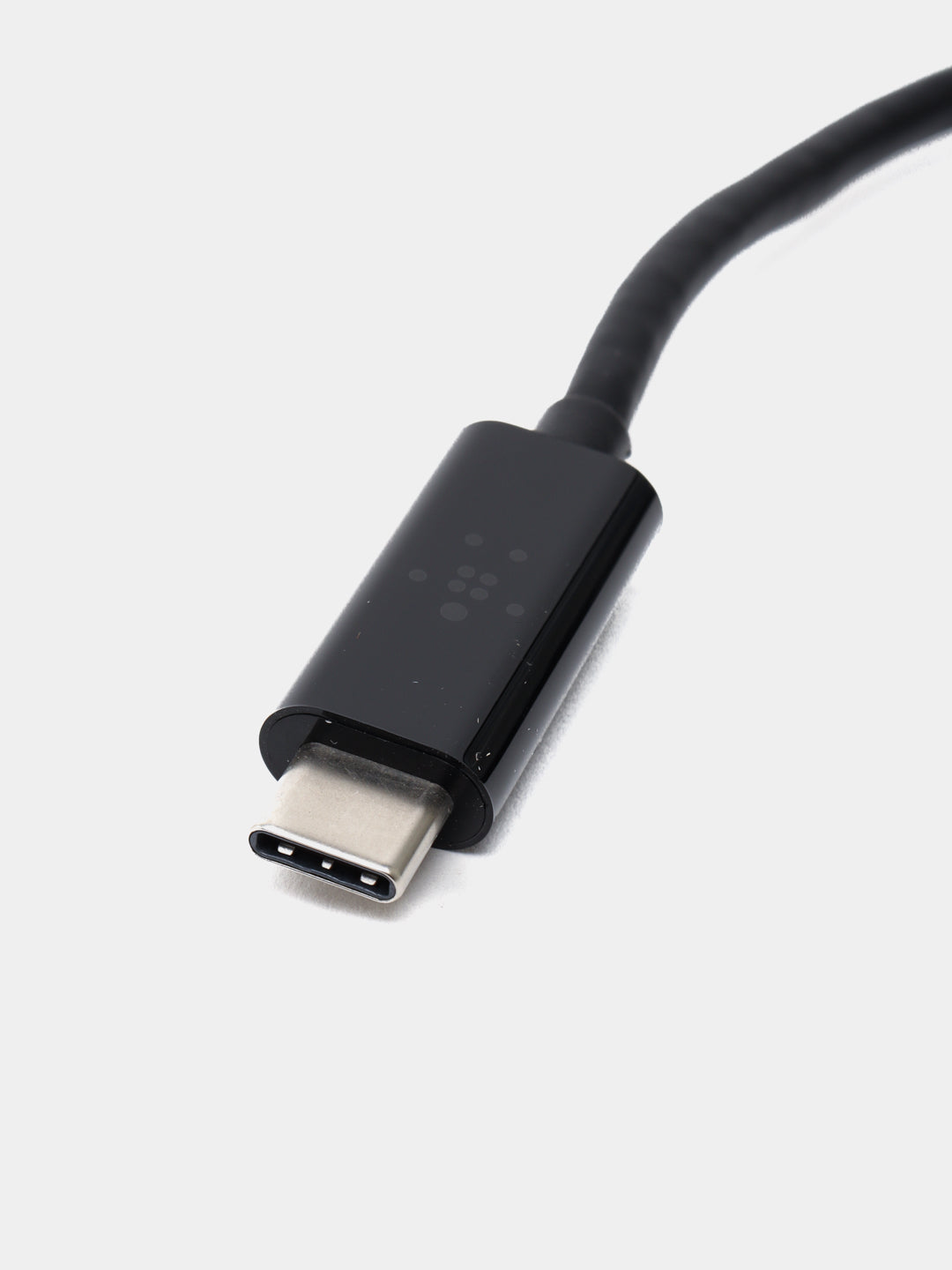 Adapter Belkin USB-C - Ethernet 60W PD, qora