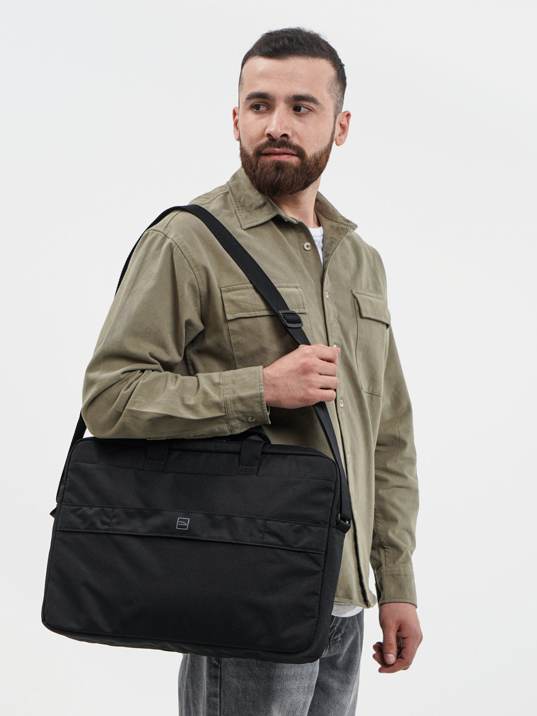 Noutbuk sumkasi Tucano STAR BAG 17" Black (BSTN17-BK)