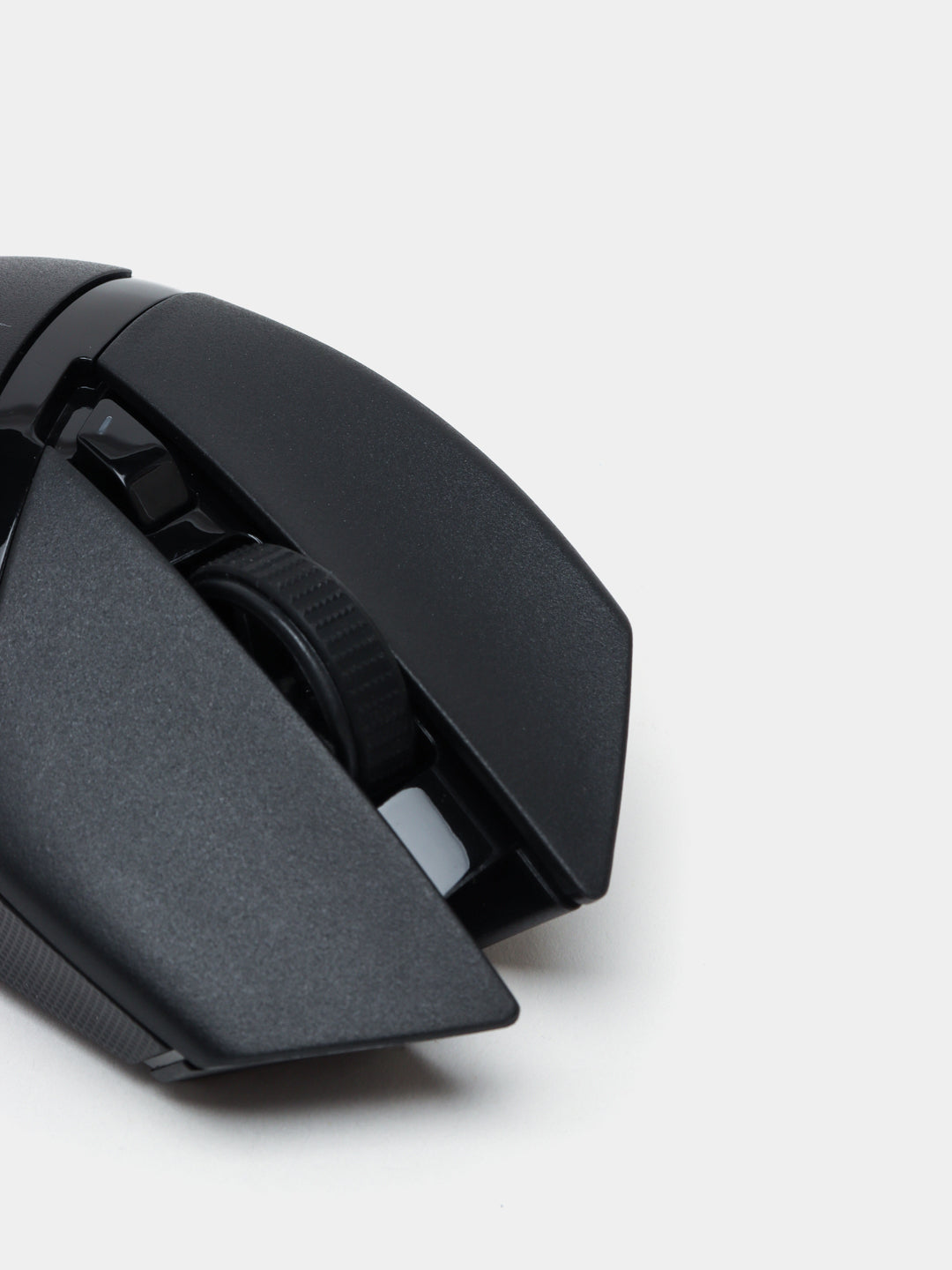 Razer basilisk x hyperspeed o'yin sichqonchasi